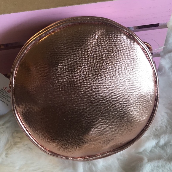 Minnie Mouse round purse for little girls - Picture 2 of 5